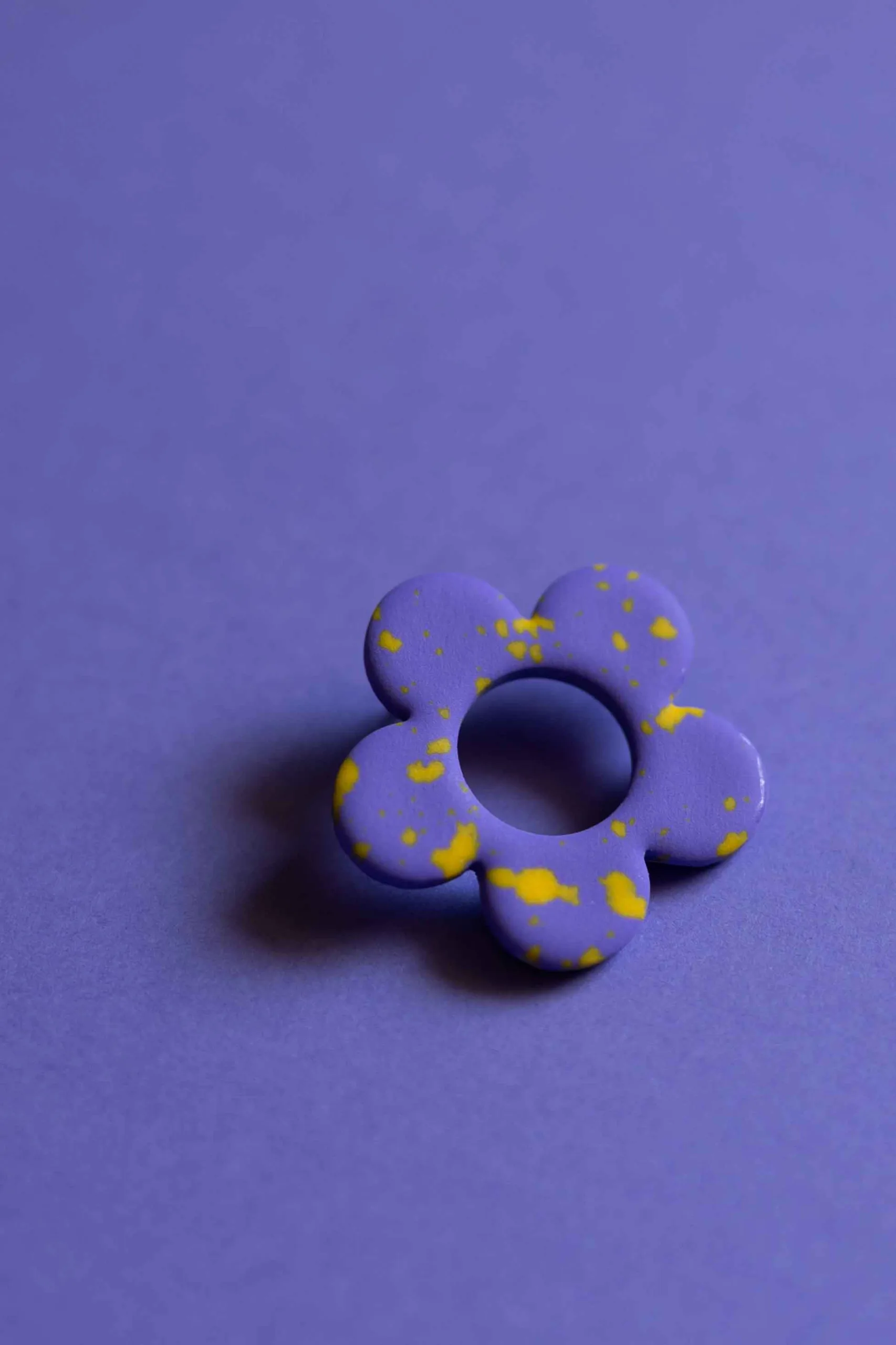 PIN na okulary / fioletowy